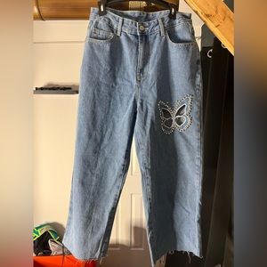 Cute jeans with butterfly cut out